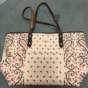 Coach tote